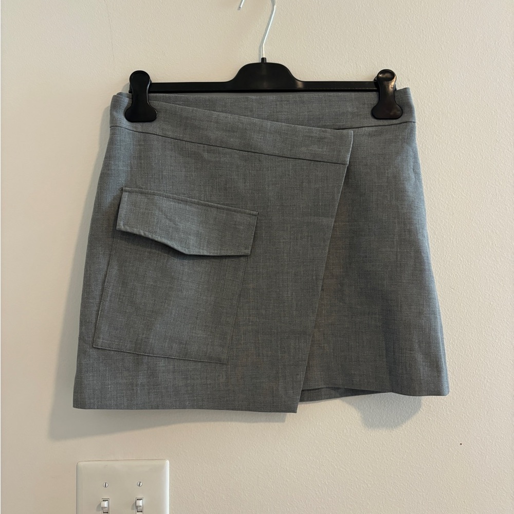 Aritzia ~ Skirt